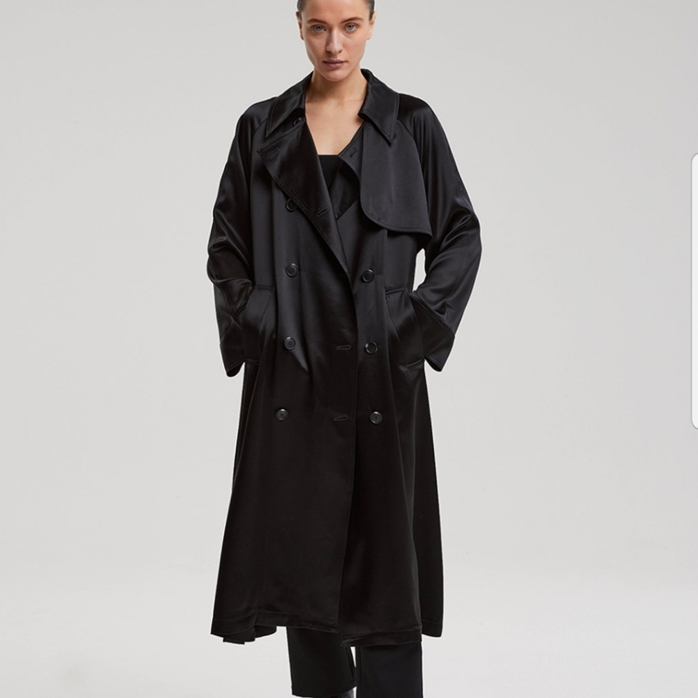 Double-Breasted Trench Coat (Black) from Lattelier